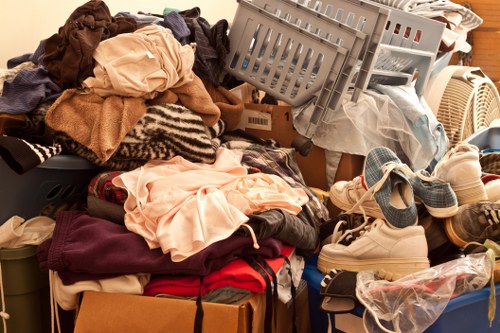 Urgent flat clearance services in Barking